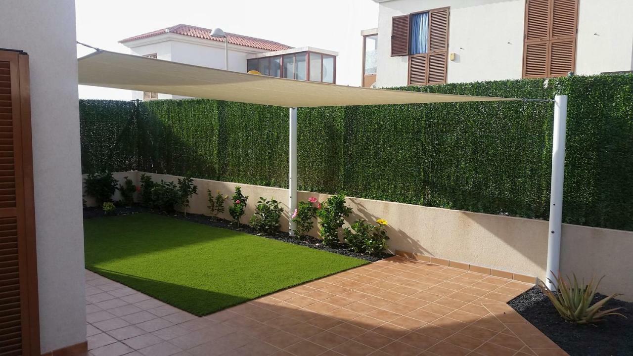 Casa Silencio, Villa With Terrace, Garden And Large Pool Area Corralejo Exteriör bild