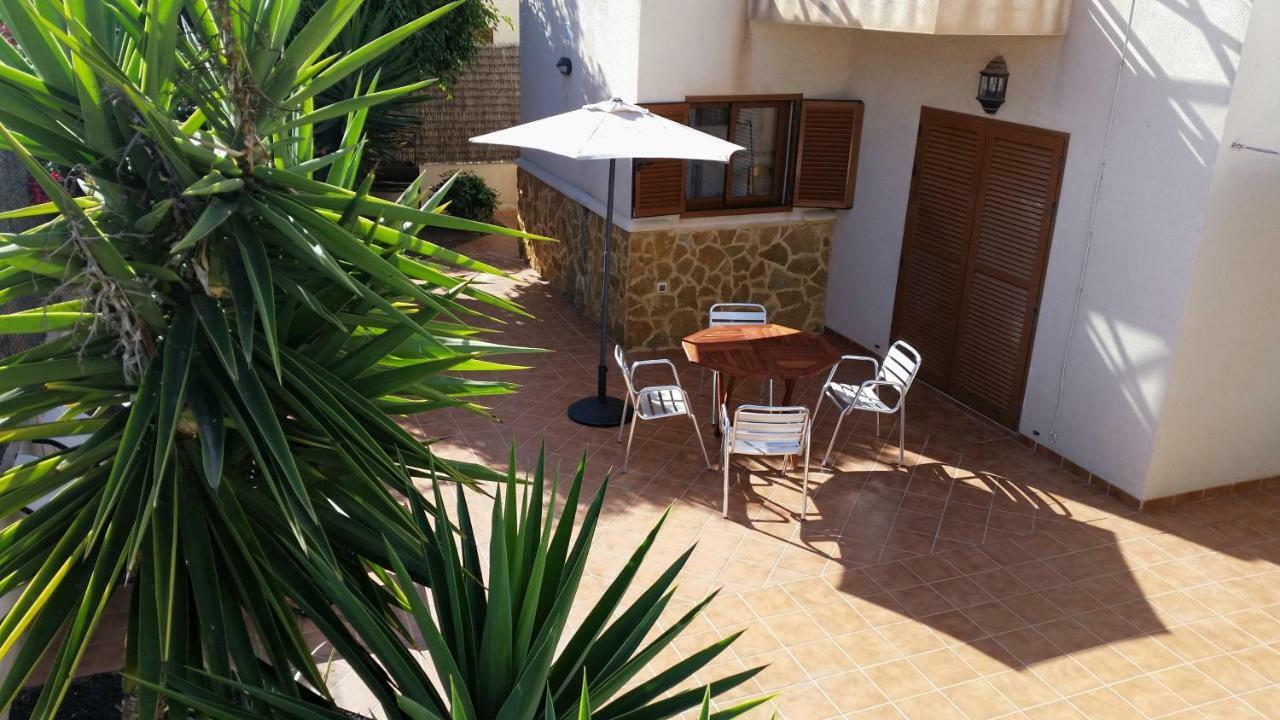 Casa Silencio, Villa With Terrace, Garden And Large Pool Area Corralejo Exteriör bild